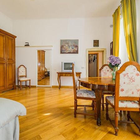 Kronhaus Braşov Extérieur photo