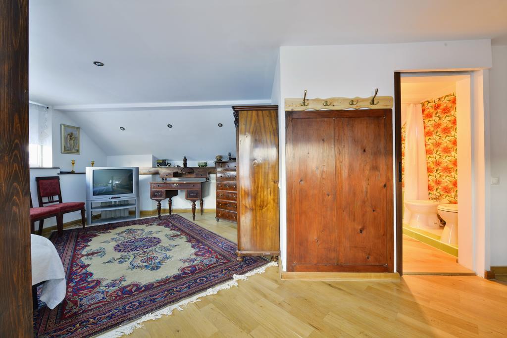 Kronhaus Braşov Extérieur photo