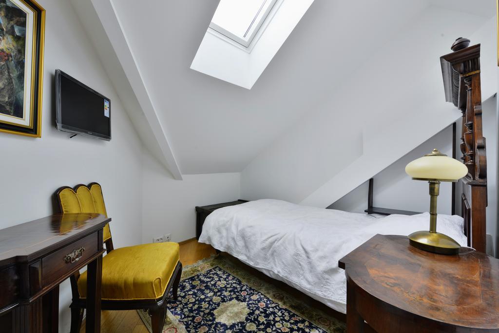 Kronhaus Braşov Extérieur photo