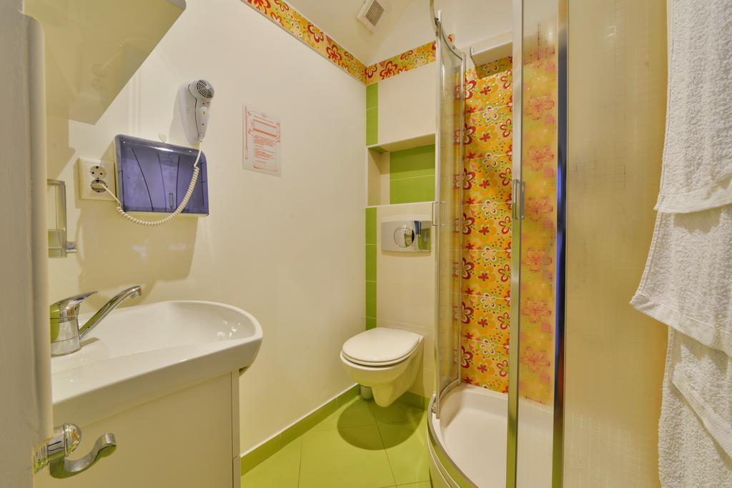 Kronhaus Braşov Extérieur photo