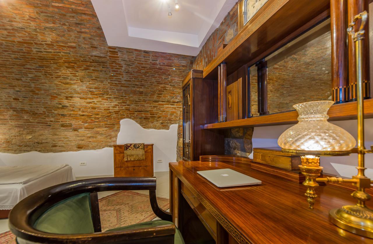 Kronhaus Braşov Extérieur photo