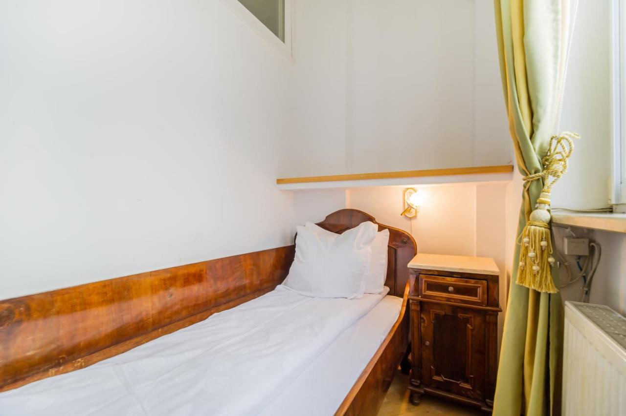 Kronhaus Braşov Extérieur photo